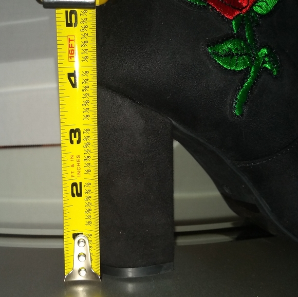 🛑BOGO 🆕Camel Floral Embroidered Detailed High Ankle Boot - Picture 9 of 11